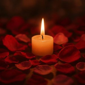 8 Rose Petal Romantic Candle